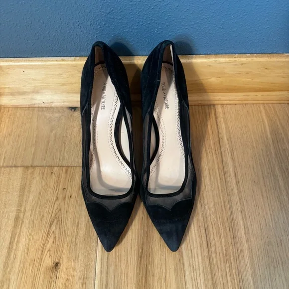 Pour La Victoire Black Suede 4” Heels with Scalloped Mesh Detailing size 9 - Picture 6 of 9